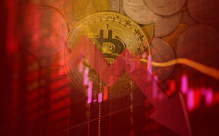 Bitcoin at $94K: Experts Caution Against Possible Drop to $70K