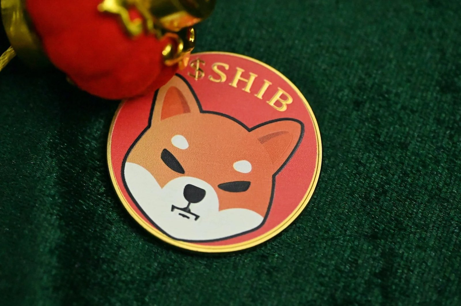 Shiba Inu Faces Major Drop as Price Plummets to $0.000022