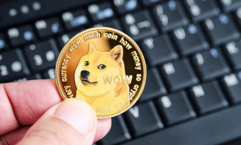 Crypto Analyst Urges Patience with Dogecoin Holders