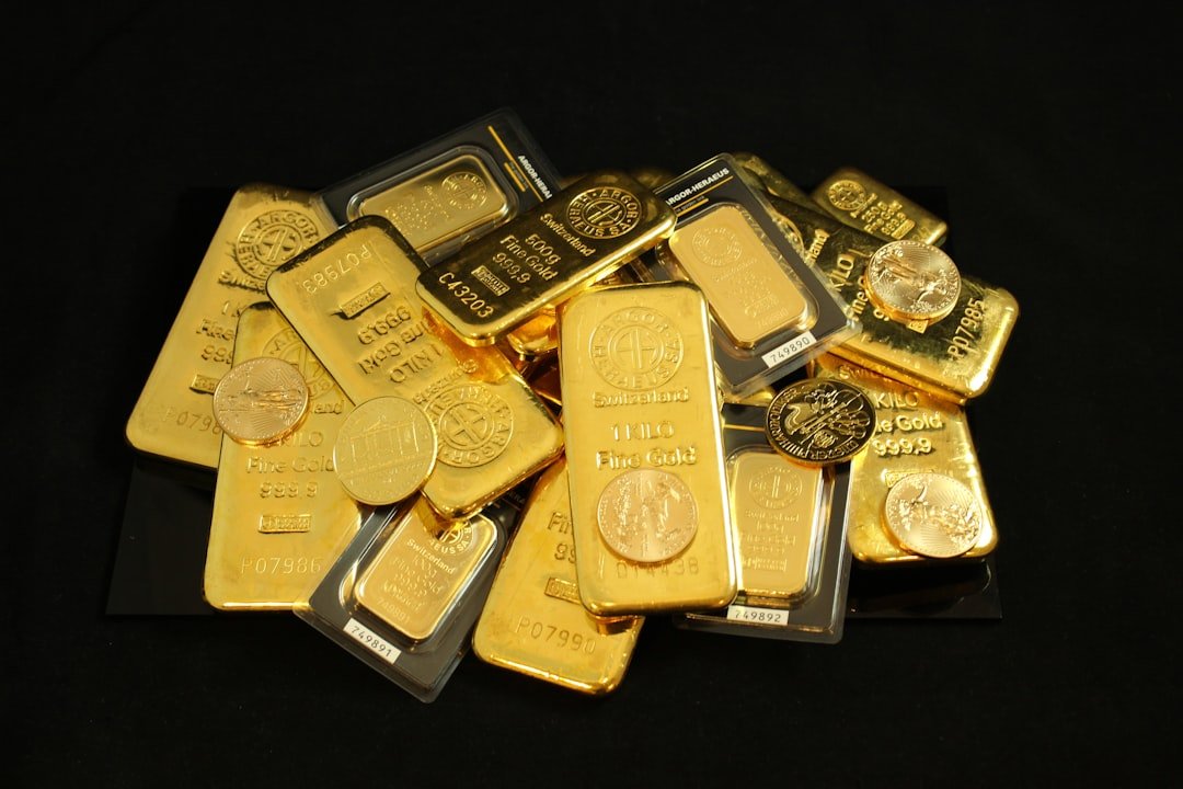 Gold Prices Drop from Record Highs Amid Economic Uncertainty