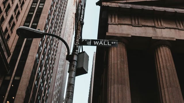 US Markets Set for Short-Term Rally as Analysts Forecast Positive Trends