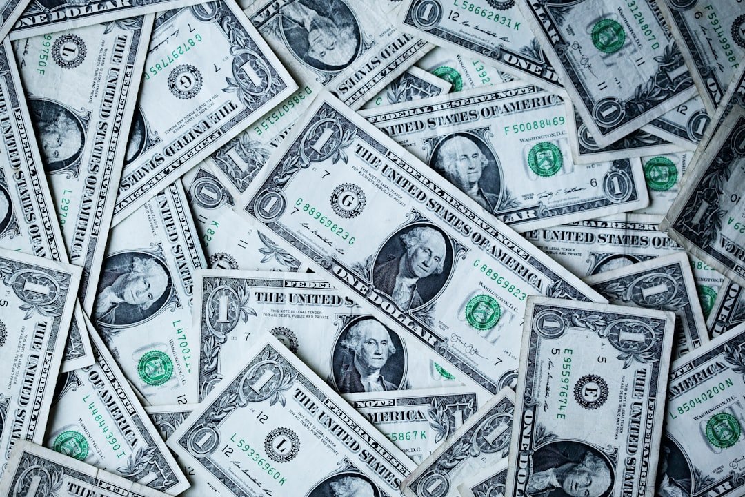 Dollar Index Retraces Gains but Weakness Expected to Persist, Reports BofA