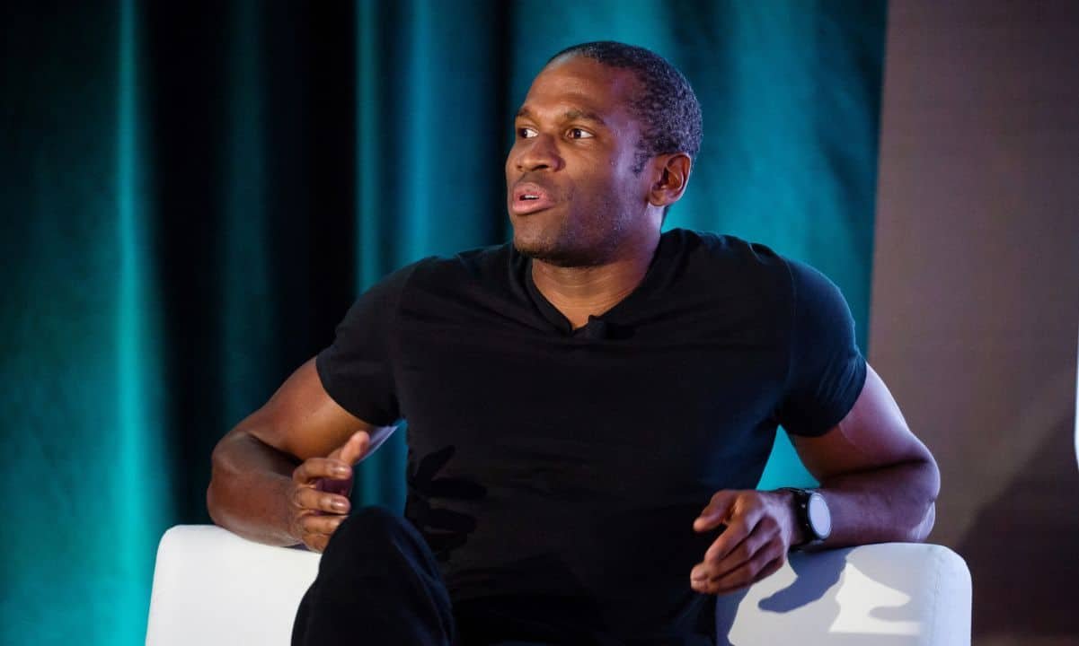 Arthur Hayes Urges Investors to Buy Bitcoin for a Promising Future