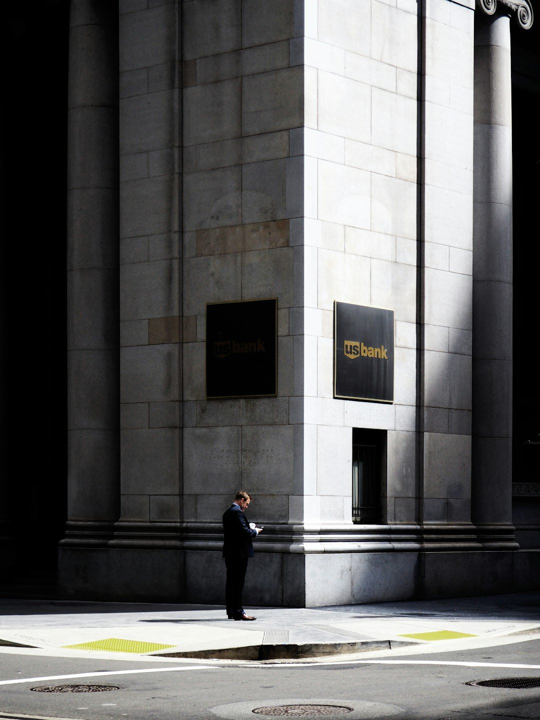 BofA Survey Indicates Easing Pessimism Amid Persistent Pain Trade