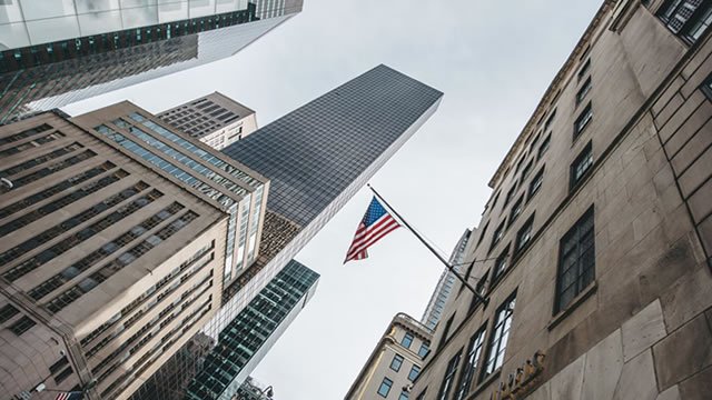 DAX Index Forecast: Fed Signals and Trade News Drive Market Focus