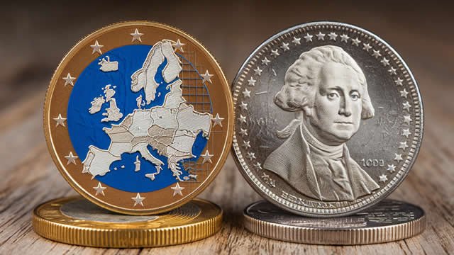EUR/USD Shows Potential for Correction with Target at 1.0945, According to UOB Group
