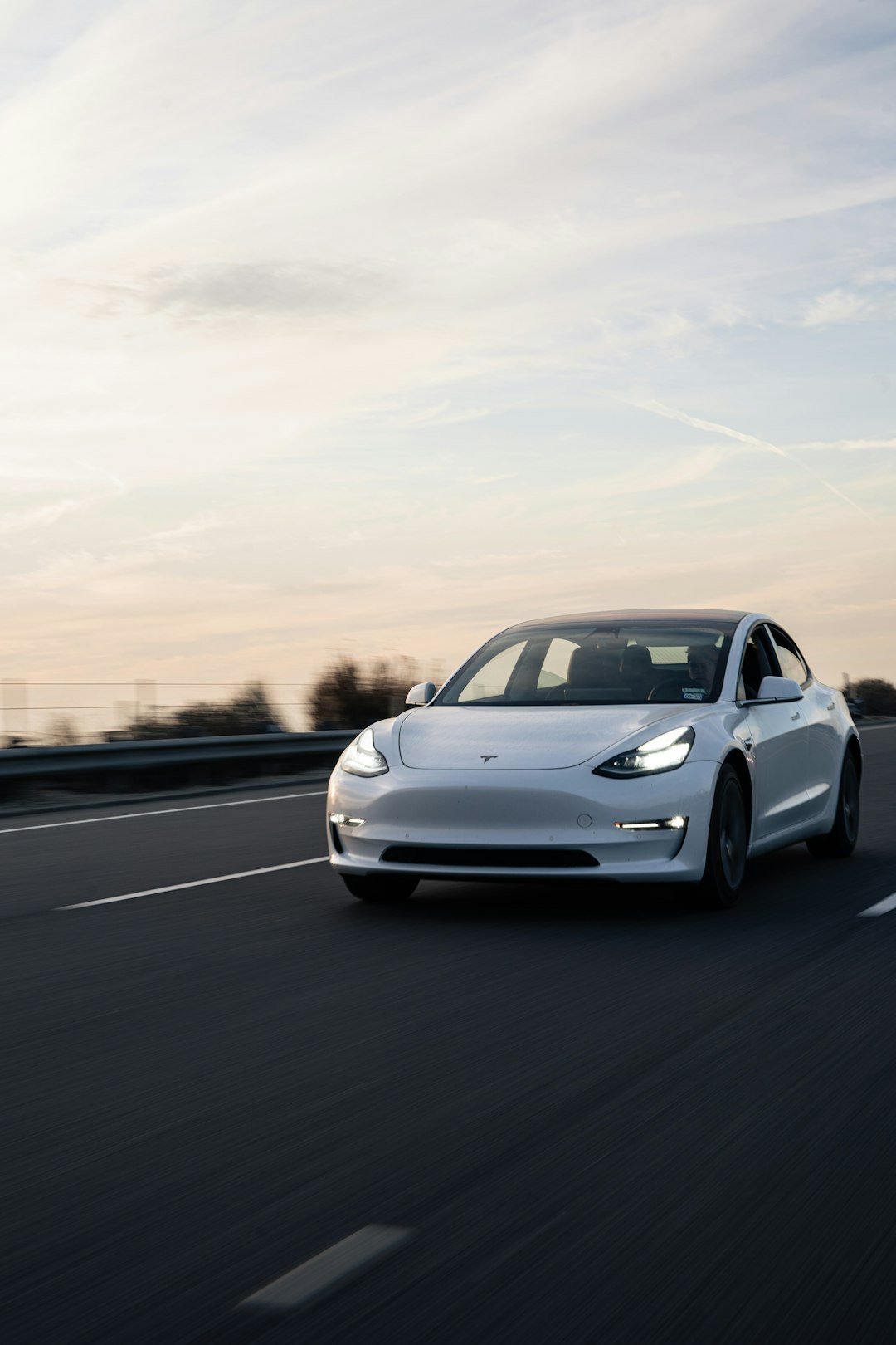 Wells Fargo Rates Tesla as Underweight Following Q2 Delivery Dip