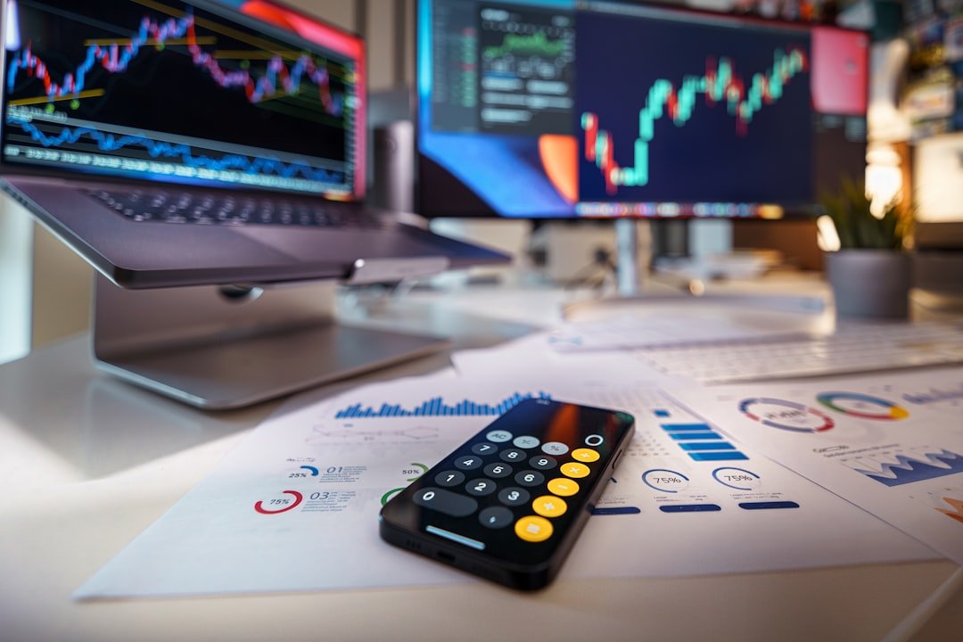Capital Economics Cautions on Trade Risks as Markets Remain Optimistic