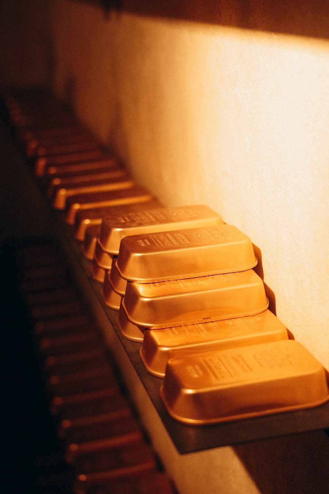 Central Banks Shift Focus to Gold as Safe Haven Amid Geopolitical Risks