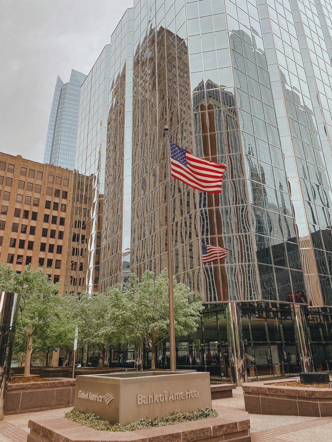 Fund Managers Pivot to International Equities as Recession Fears Subside