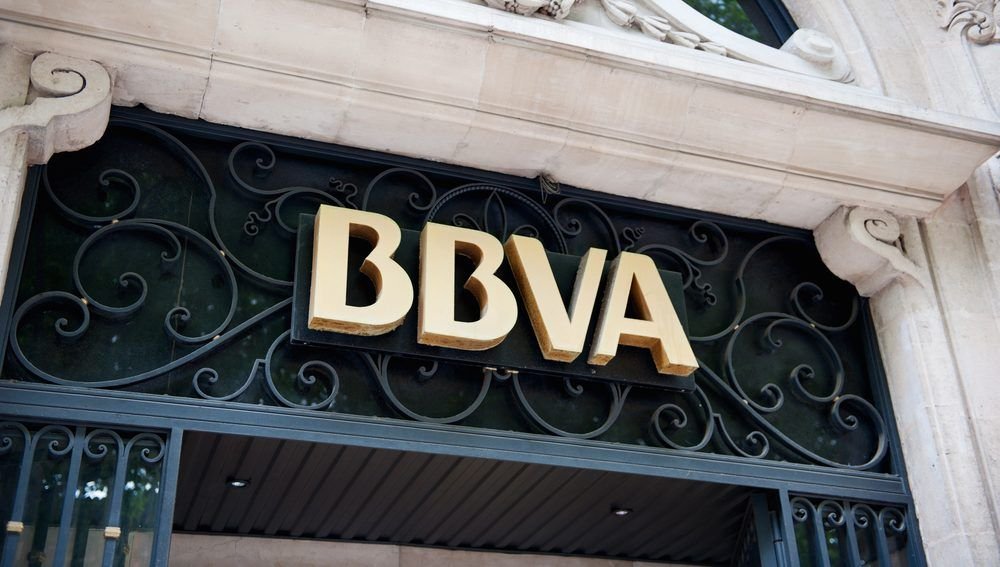BBVA Suggests Wealth Clients Invest 7% in BTC and ETH