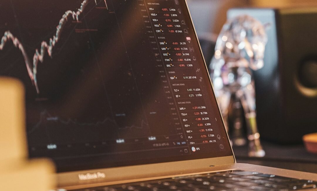 S&P 500 Hits Record High: Factors Driving Market Momentum