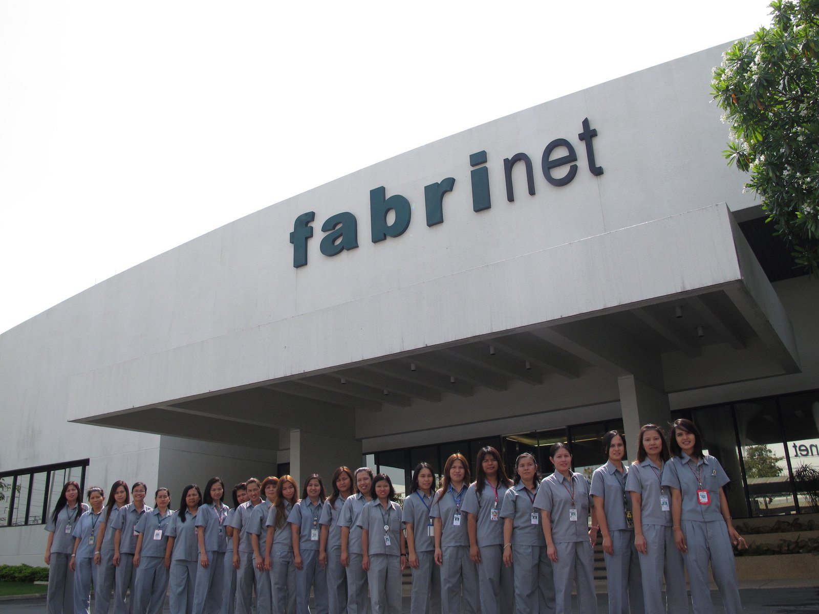 Fabrinet Sets New Price Targets as Earnings Forecasts Shine Amid Market Volatility