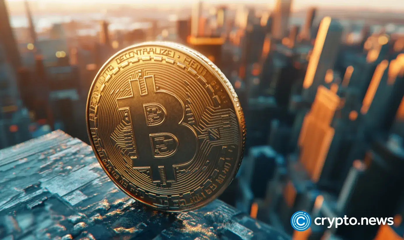 Bitcoin Stays Strong Near 119K as Leverage Drops Limiting Potential Pullback