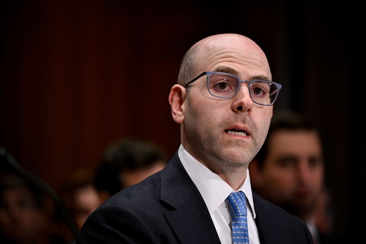 Stephen Miran Recommended for Fed Role by Senate Committee